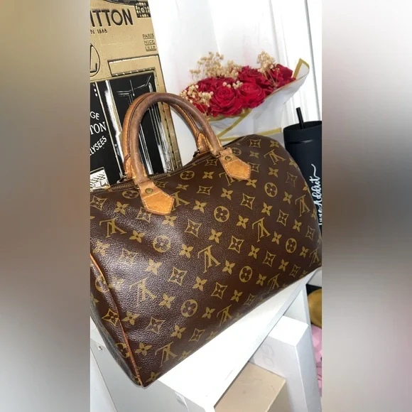 Louis Vuitton Speedy 30 Monogram Canvas - Picture 8 of 16